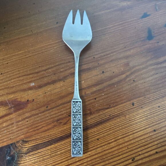 Stanley Roberts Burgantine Velvet Meat Fork Vintage - Picture 5 of 6